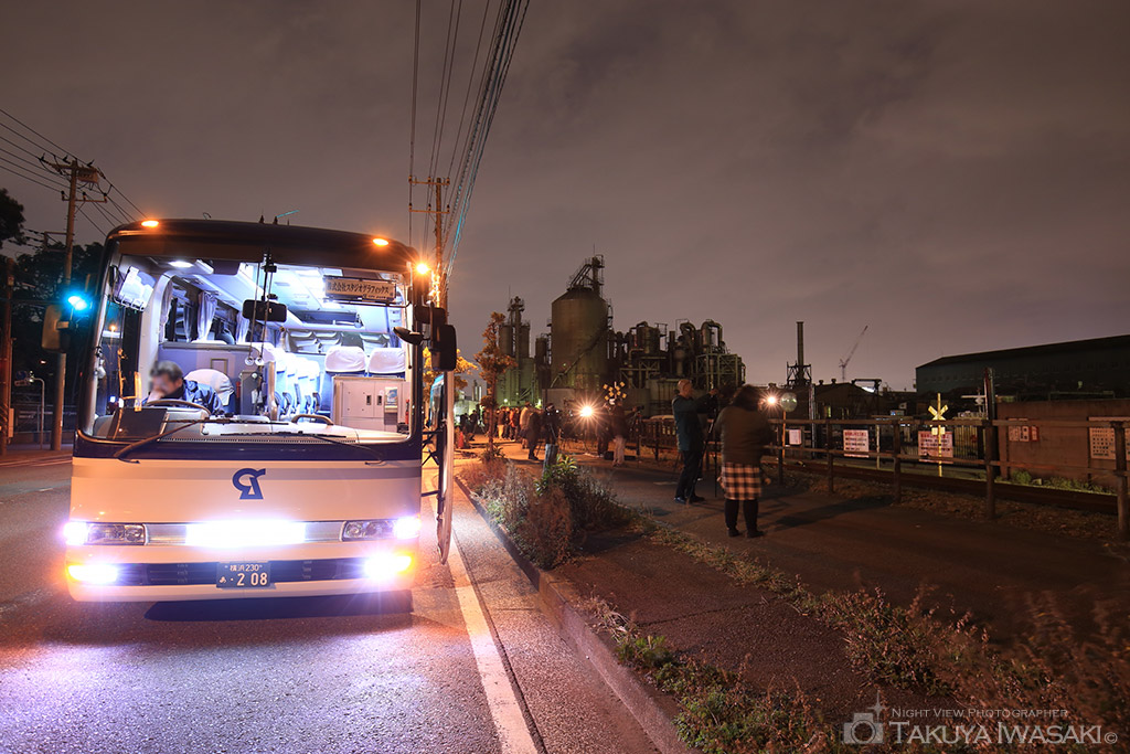川崎工場夜景貸切バス（スタジオグラフィックス）