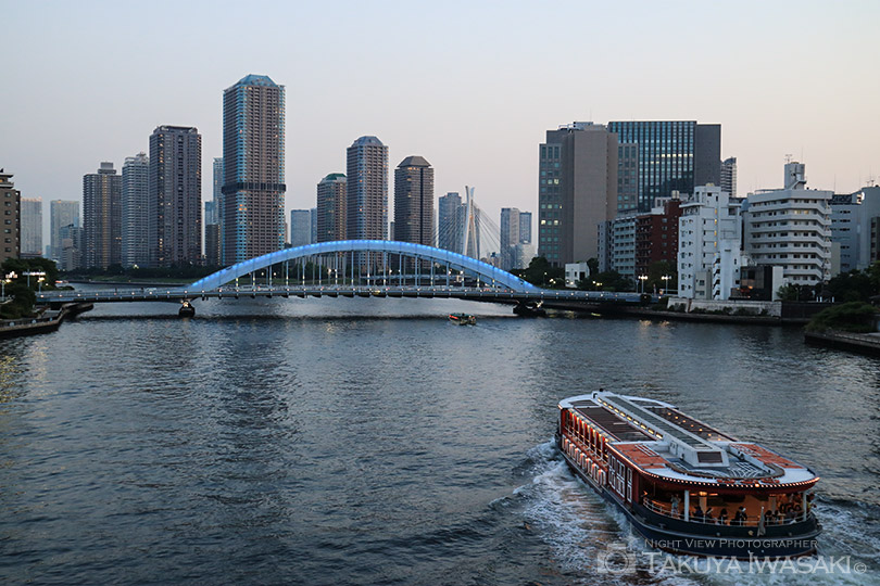 クルーザーと永代橋