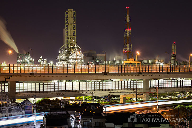 根岸加曽台七曲り坂の工場夜景夜景スポット写真（2）