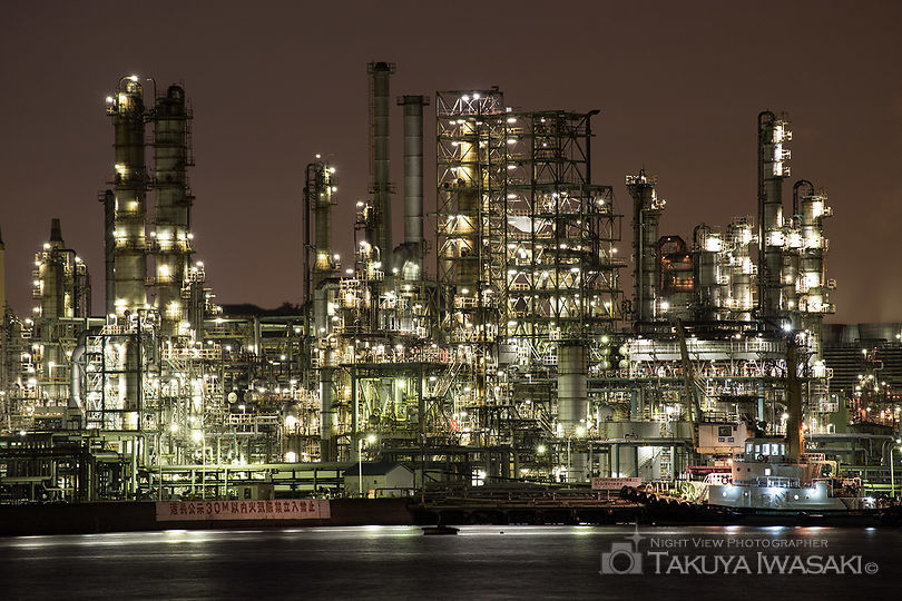 新磯子町 東京ガス 根岸LNG基地前の工場夜景夜景スポット写真（4）