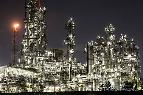 昭和四日市石油南側の工場夜景夜景スポット写真（1）class=