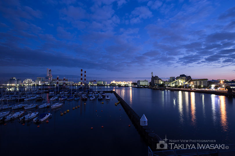 磯子・海の見える公園の工場夜景夜景スポット写真（1）