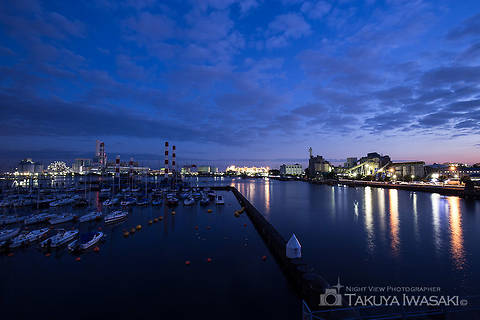 磯子・海の見える公園の工場夜景夜景スポット写真（1）class=