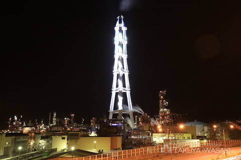 国道37号線・白鳥大橋交差点付近の工場夜景夜景スポット写真（1）class=