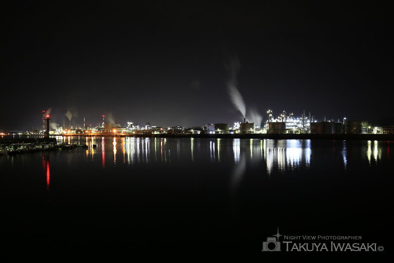 小方港の工場夜景夜景スポット写真（1）