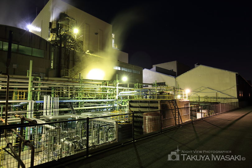 レンゴー（株）尼崎工場前の工場夜景夜景スポット写真（1）