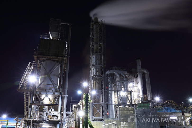 春日製紙工業前の工場夜景夜景スポット写真（3）