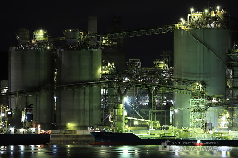 港町の工場夜景夜景スポット写真（4）